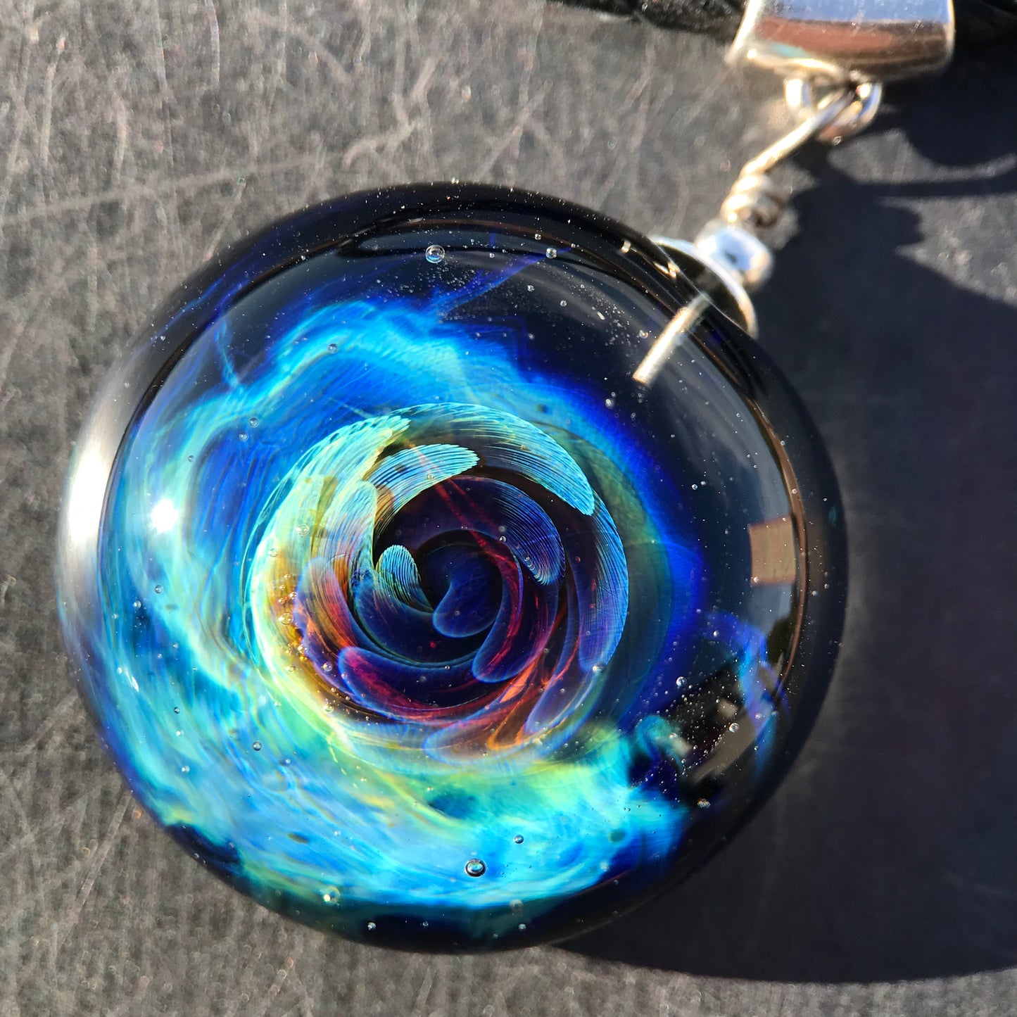 Pendentif Implosion