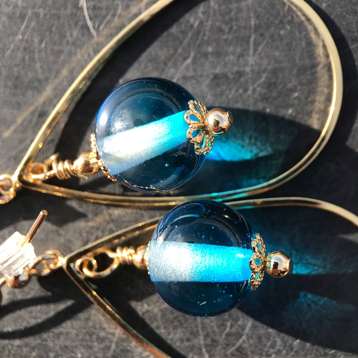 Boucles d'oreilles "Bleu Ciel transparent" crochets Gold Filled